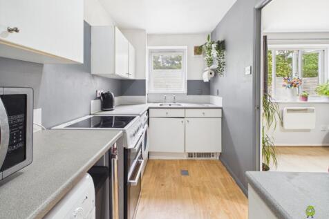 Presented by Clinton at EweMove Bexleyheath and Da
