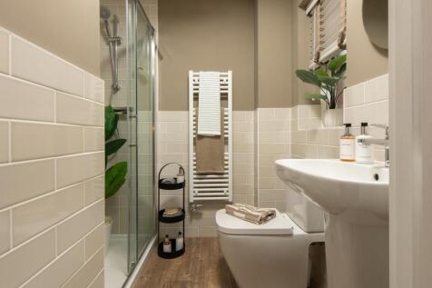 Kensington Gate Ingleby Show Home En Suite