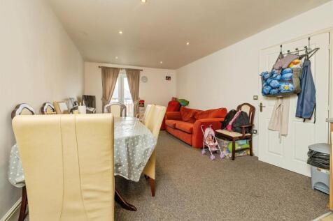 Kitchen / Living Area