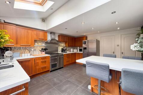 Stonechat Close, Worsley, M28 photo 3