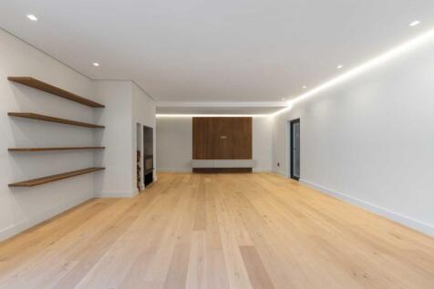 Bottom Level/Flatlet Lounge