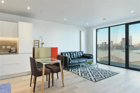 2-bed flat on Fairwater House, Royal Wharf,  E16, £2,900/mo