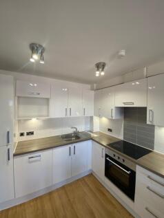 2-bed flat on Vine Street, Liverpool, £1,375/mo