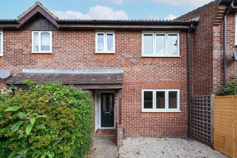 Farnham, GU10 - property photo