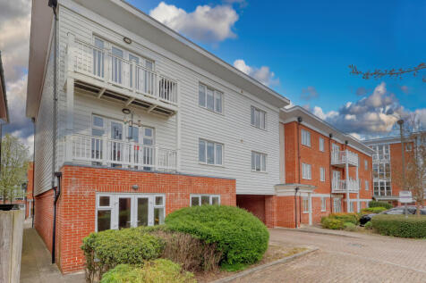 High Wycombe, HP11 - property photo