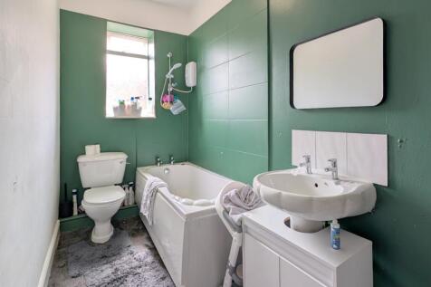 Rayner Road EweMove Brighouse (11)