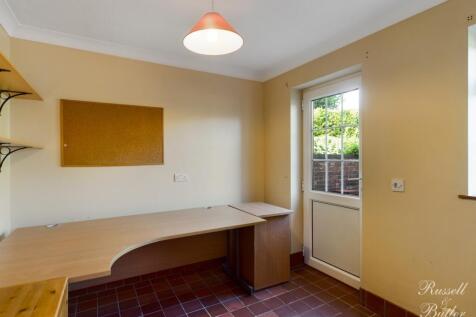 CAM00829P1-PR0138-STILL07