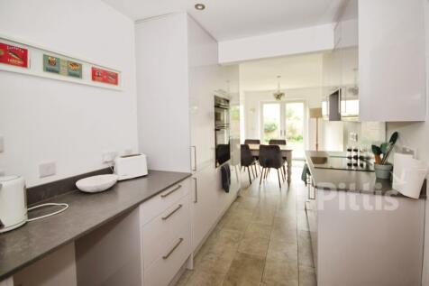 kitchen to diner