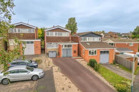 Nuneaton, CV10 - property photo