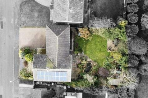 Entrance Porch /