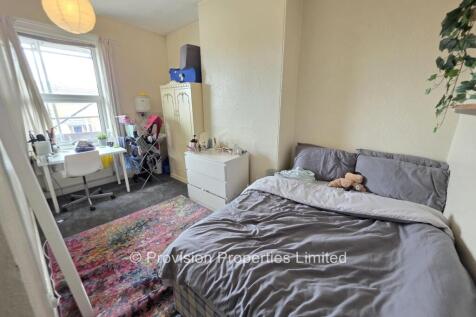Ebor Mount, Hyde Park, Leeds, LS6 photo 4