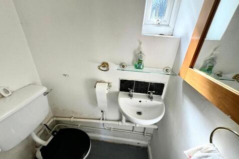 Houghend Avenue, Chorlton photo 4