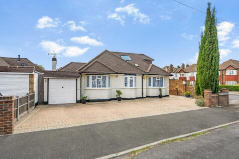 Shepperton, TW17 - property photo