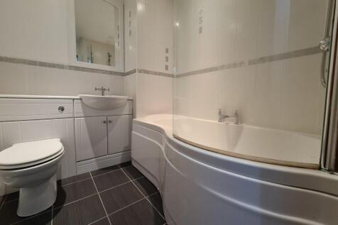 1 Riverside Court, Flat 8, Dalvait Road, Balloch, G83 8LN photo 3