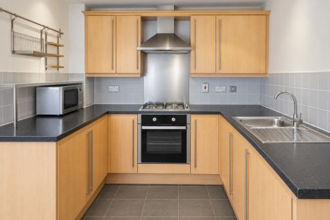 2 bed flat to rent Kepler Road, London SW4