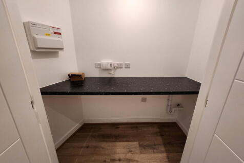 200 Stourbridge Road, Stourbridge, DY9 7BU photo 5
