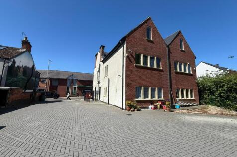 Two Bedroom Flat on Belvoir Road
