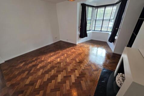 Haldens, Welwyn Garden City, Herts AL7 photo 4