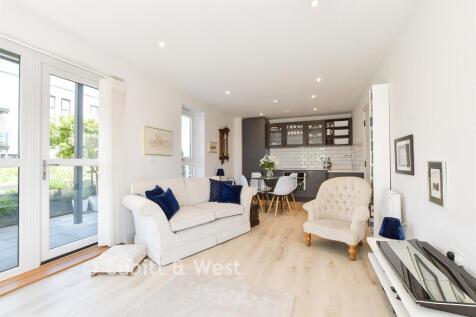 Lounge/Kitchen