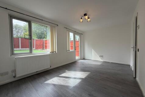 Liskeard Close, Runcorn, Cheshire, WA7 photo 4