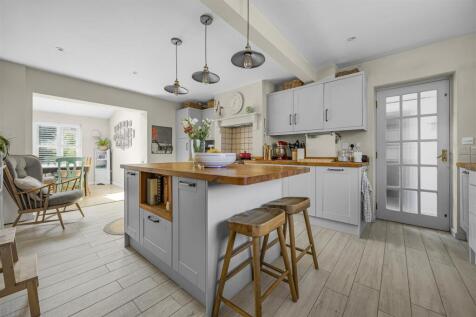 Kitchen Breakfast Room.jpg