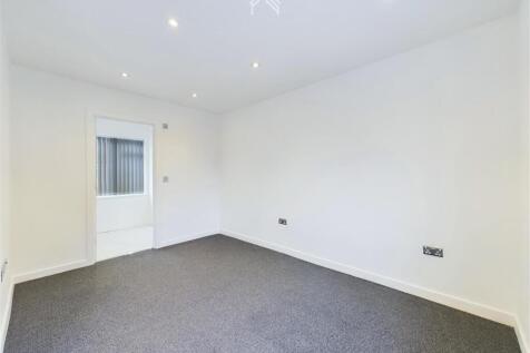 Bamford Avenue, Wembley photo 2