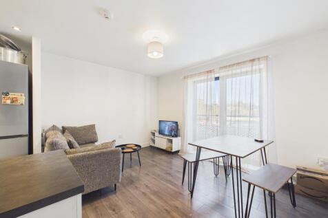 Living/Dining Area