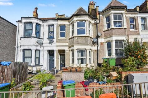 Flat A &amp; Flat B, 3 Plumstead Common Road, London, SE18 3AP