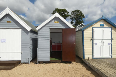 0 Bedroom Beach Hut for Sale