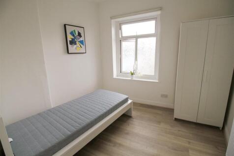 Room 5.jpg