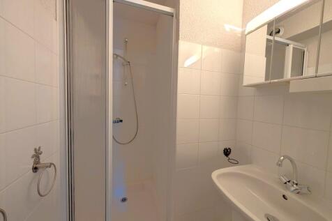 3 bedroom ski in and
