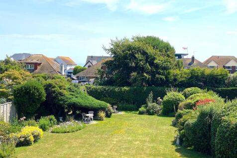 141 Cooden Drive - Garden1.jpg