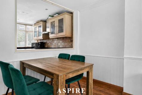 Myrtle Road, Romford photo 5