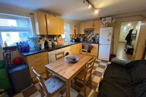 2 Bedroom Flat for Rent