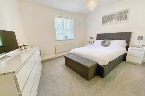 Sturmer Court, Kings Hill, ME19 photo 5