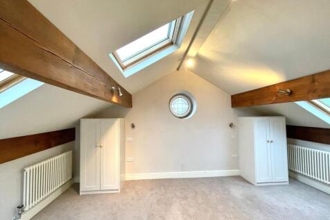 ATTIC ROOM
