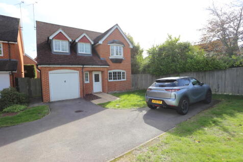 4 bedroom Detached for rent