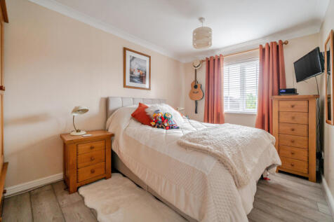 1332803-16-688b54...