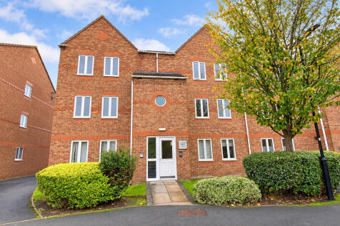 2-bed flat on Darwin Close, York, £1,000/mo