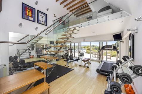 Gym &amp; Mezzanine