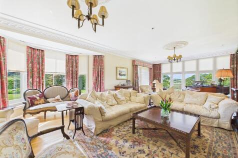 CAM04201G0-PR0078-STILL045