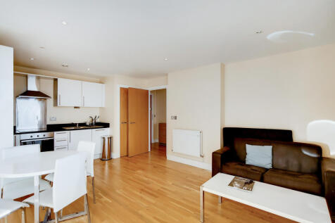Reception/Kitchen