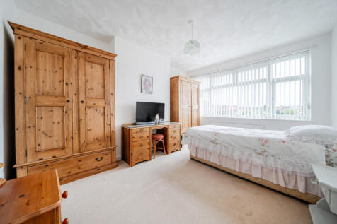 1358856-4-68d6714...