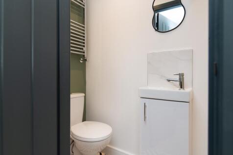 Room 4, Wilfred Street photo 3