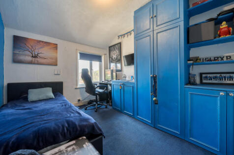 1309884-5-68498f7...