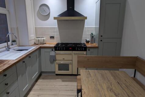 Garthlands Kitchen 2.jpg