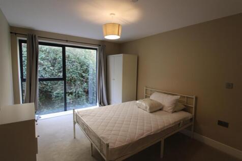 bedroom.JPG