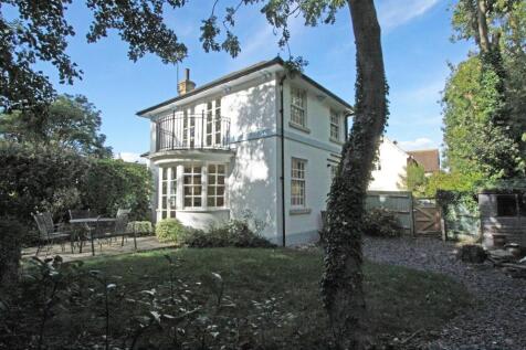 IMG_6424 garden rear side.jpg