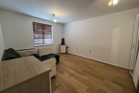House Share to Rent Bolsin Drive, Colchester CO4