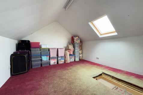 ATTIC ROOM